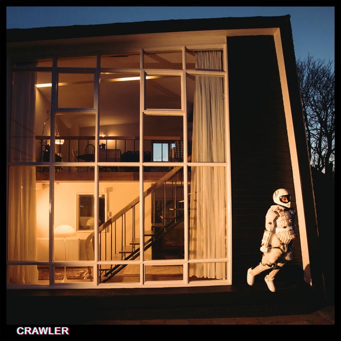 UKブリストルのポストパンク・バンド、IDLESがニュー・アルバム”Crawler”を11/12にリリース。