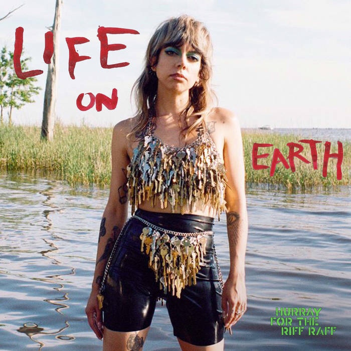 Hurray for the Riff Raffがニュー・アルバム”LIFE ON EARTH”を2/18にリリース。