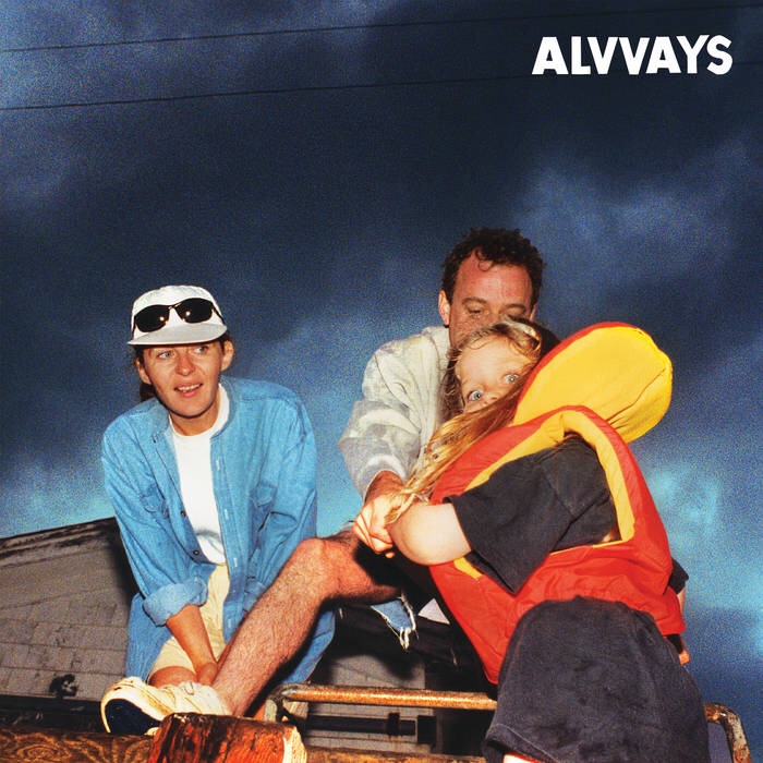 カナダ/トロントのギターポップ・バンド、Alvvaysがニュー・アルバム”Blue Rev”を10/7にリリース。
