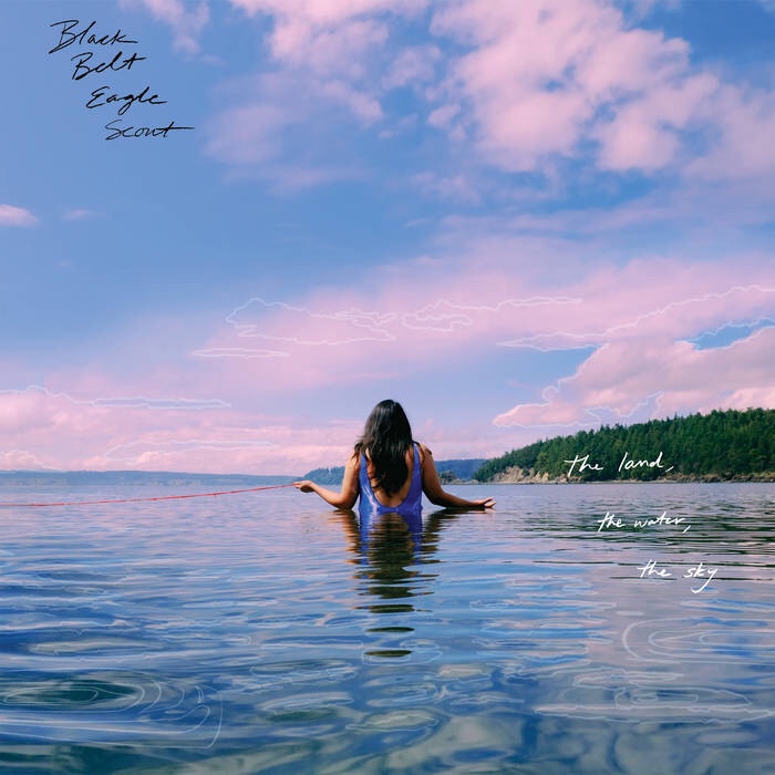 ポートランドを拠点とするシンガーソングライター、Black Belt Eagle Scout がニュー・アルバム”The Land, The Water, The Sky”を2/10にリリース。