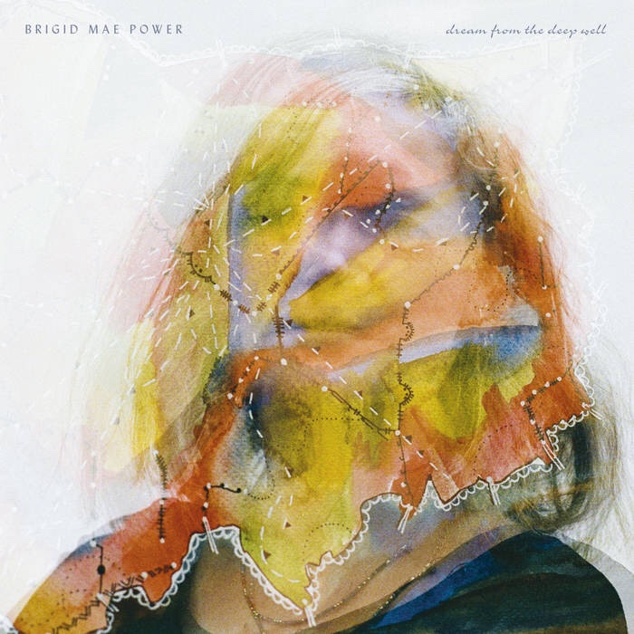 アイルランドのフォークシンガー、Brigid Mae Powerがニュー・アルバム”Dream From The Deep Well”を6/30にリリース。